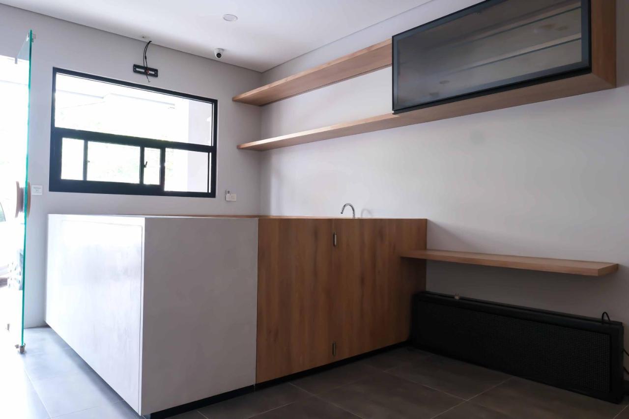 M Cabin Karawaci Binong Екстер'єр фото